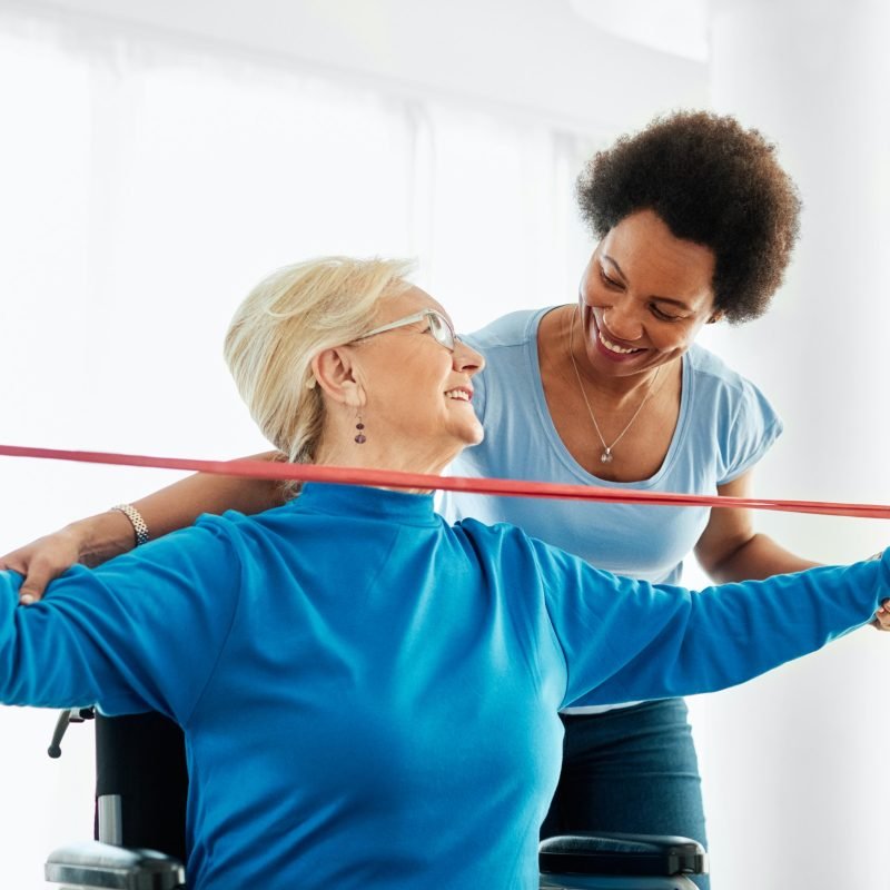 senior care exercise physical therapy exercising help assistence retirement home physiotherapy